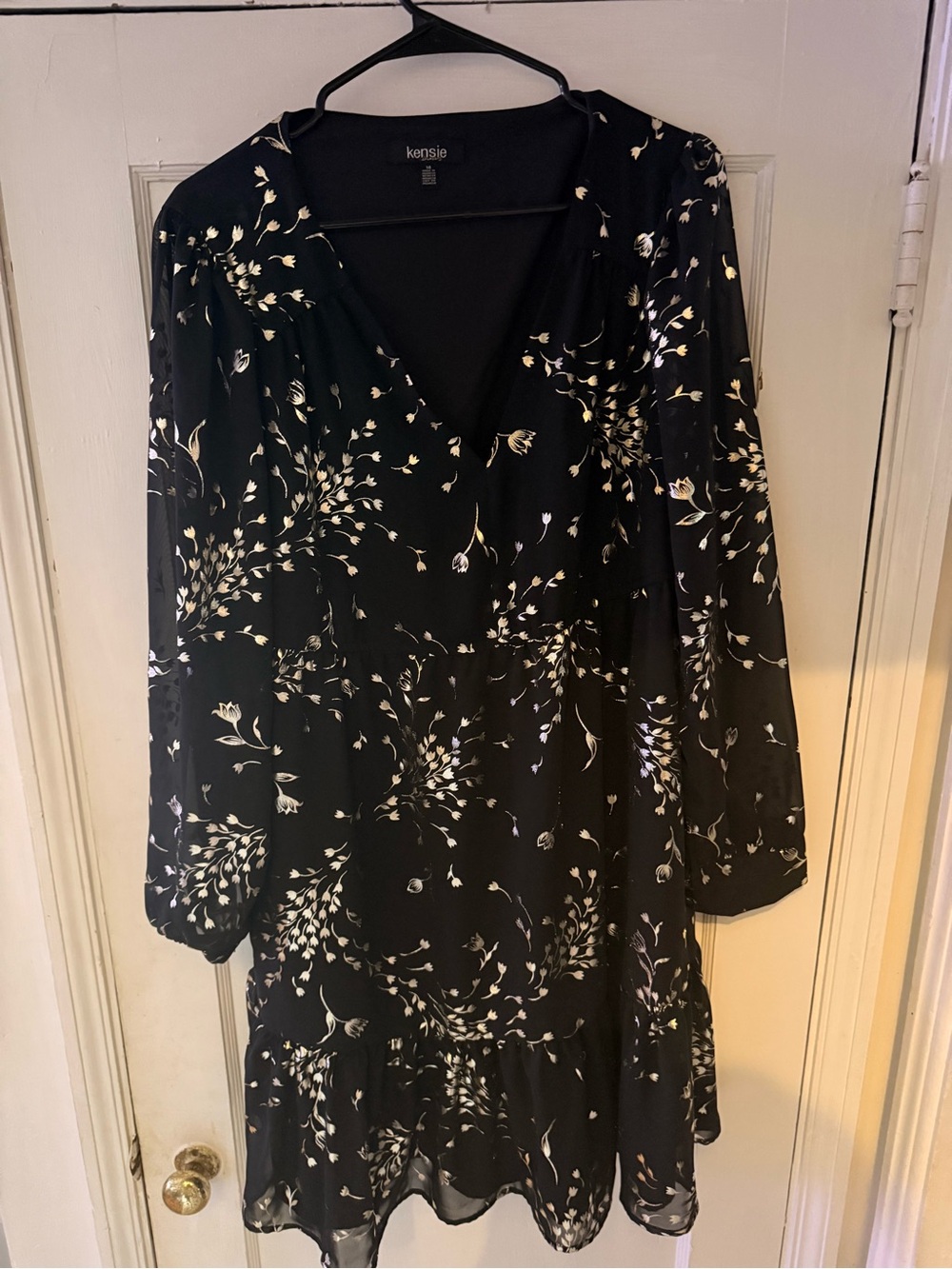 kensie Black Floral V-Neck Ruffled Hem Long Sleeve Dress
